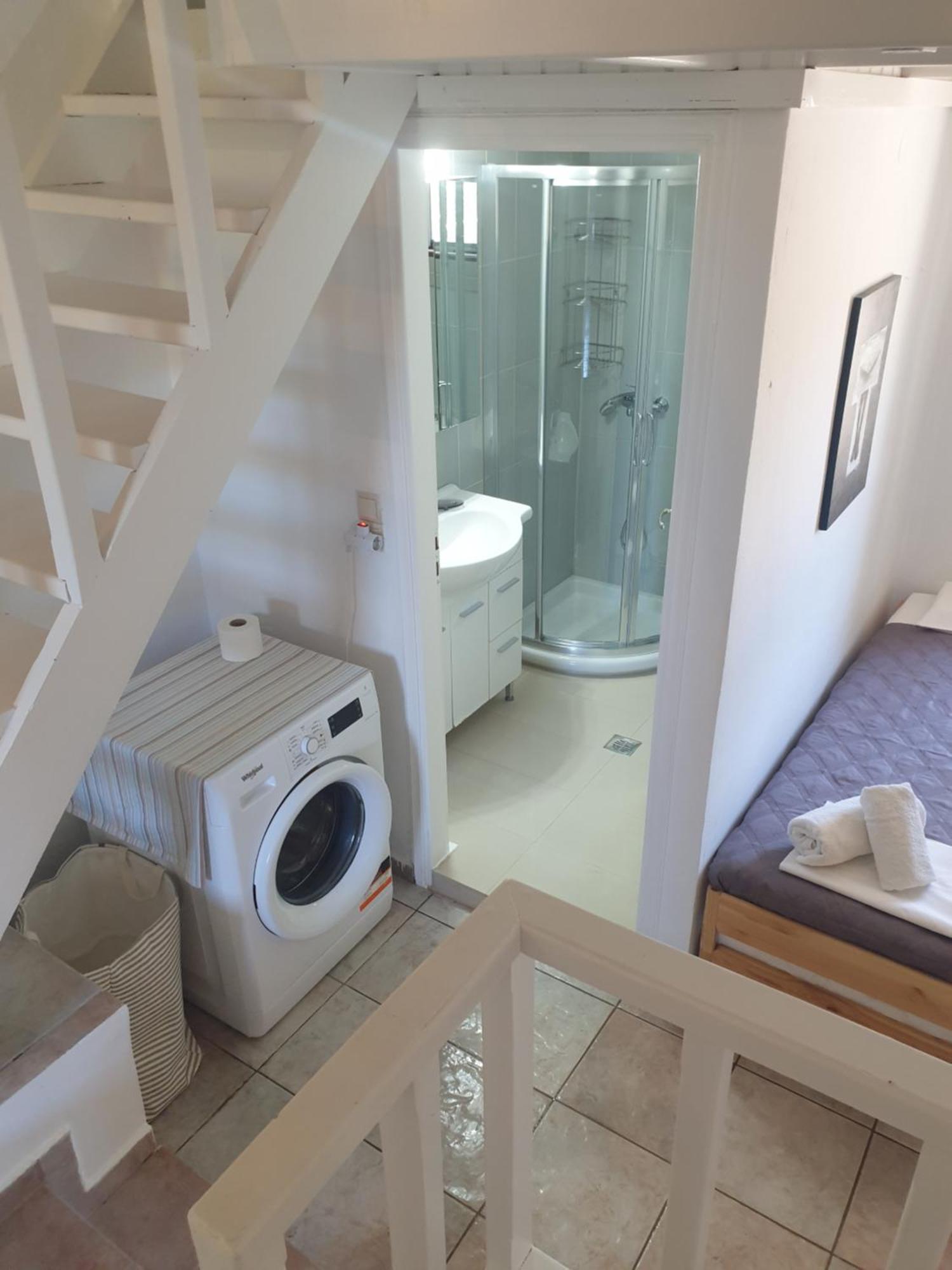 Aeolus Pool Apts 팔레카스트론 외부 사진
